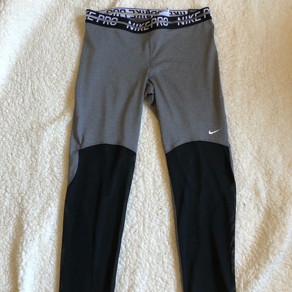 Nike Pro Women’s tight fit 7/8 leggings Gray Large - Picture 2 of 6